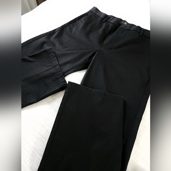 Dockers Signature Khaki Slim Fit D1 Size:36x32 - Picture 2 of 7